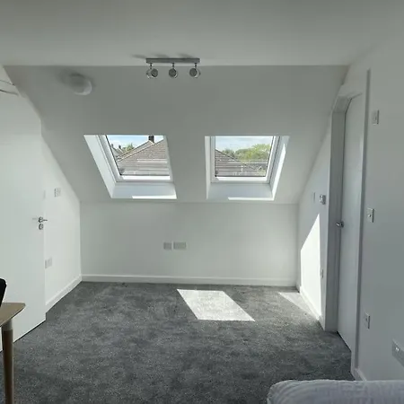 Paradigm House, Modern 2-Bedroom Duplex Apartment 2, Free Parking, Oxford Exterior photo