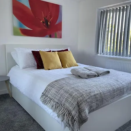 Paradigm House, Modern 2-Bedroom Duplex Apartment 2, Free Parking, Oxford Exterior photo