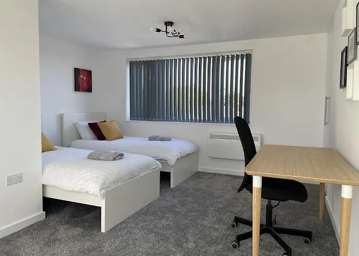 Paradigm House, Modern 2-Bedroom Duplex Apartment 2, Free Parking, Oxford