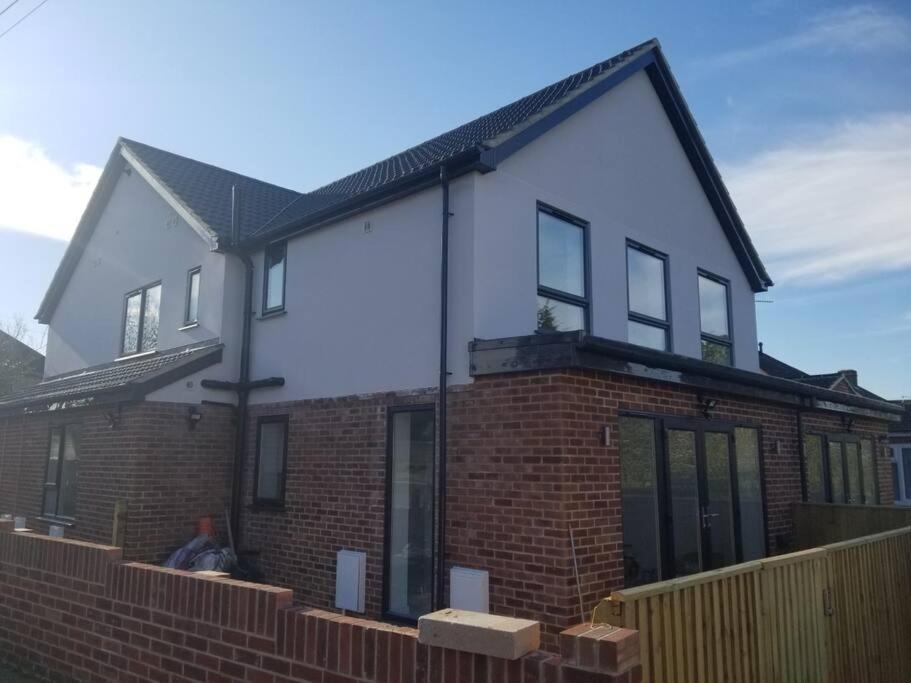 Paradigm House, Modern 2-bedroom Duplex 2, Free Parking, Apartment Oxford